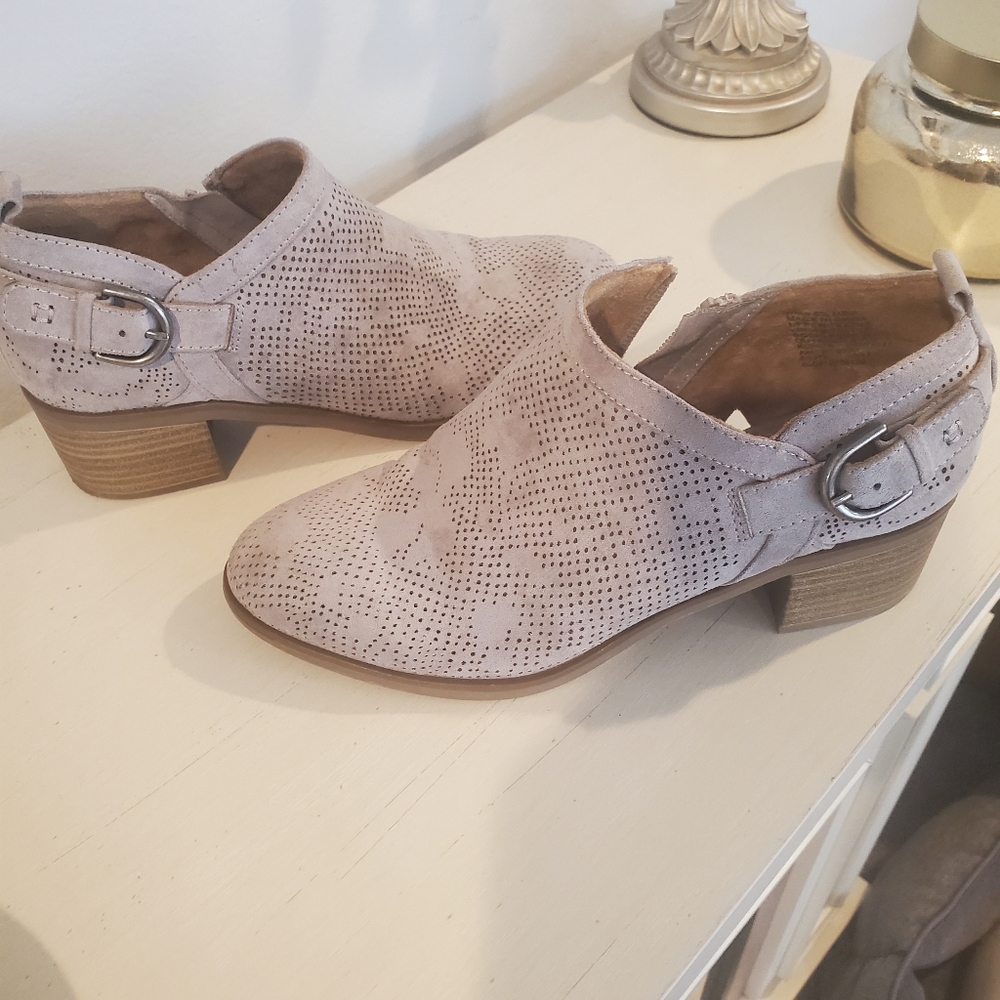 Gray Booties - Sonoma Vitalize Ortholite - Size 6.5